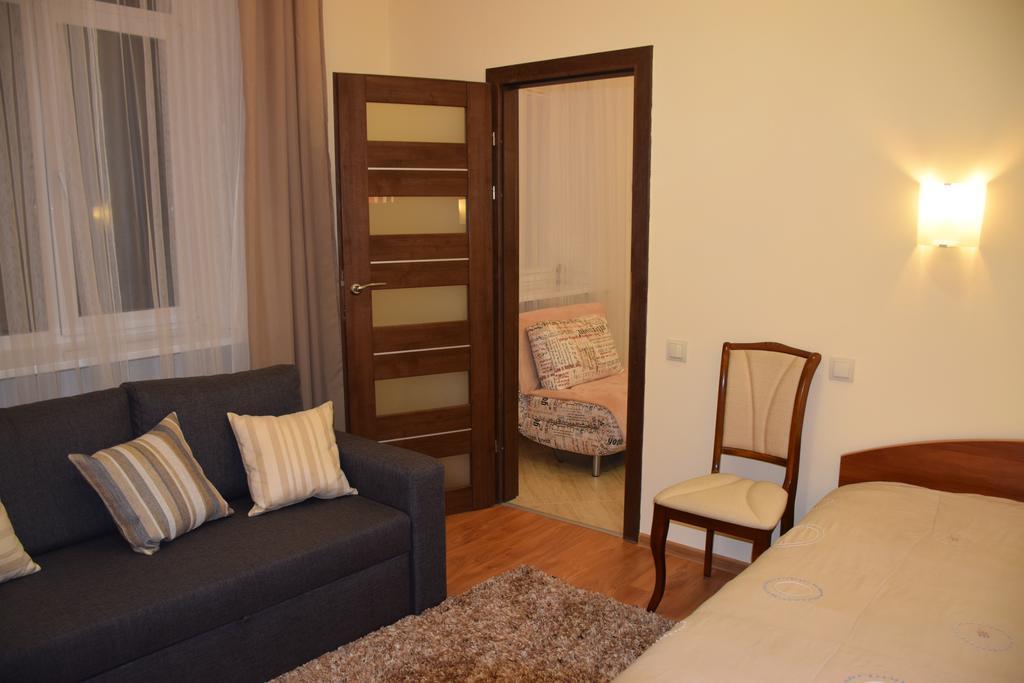 Near Citadel Apartment 2 Лвив Стая снимка